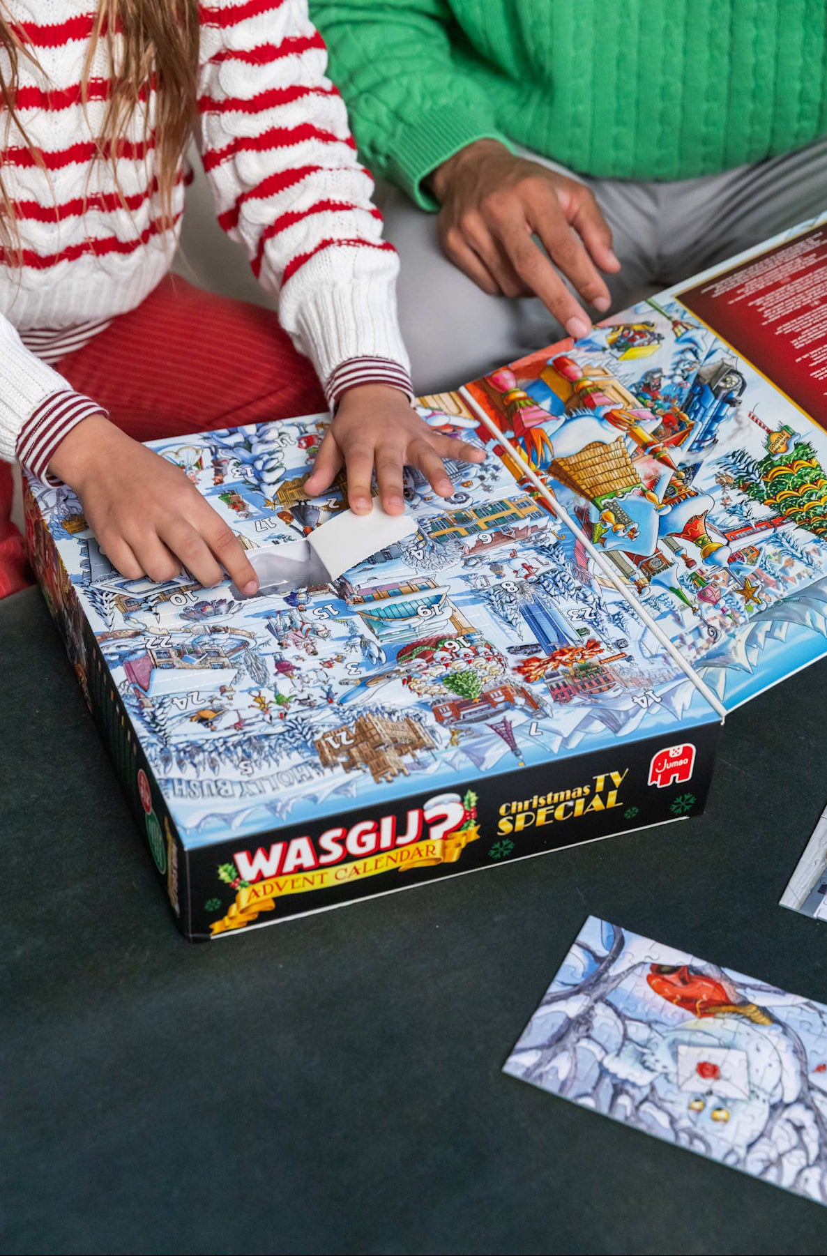 Wasgij Adventi naptár – Karácsonyi tévékülönkiadás – gyártói termékfotó 12