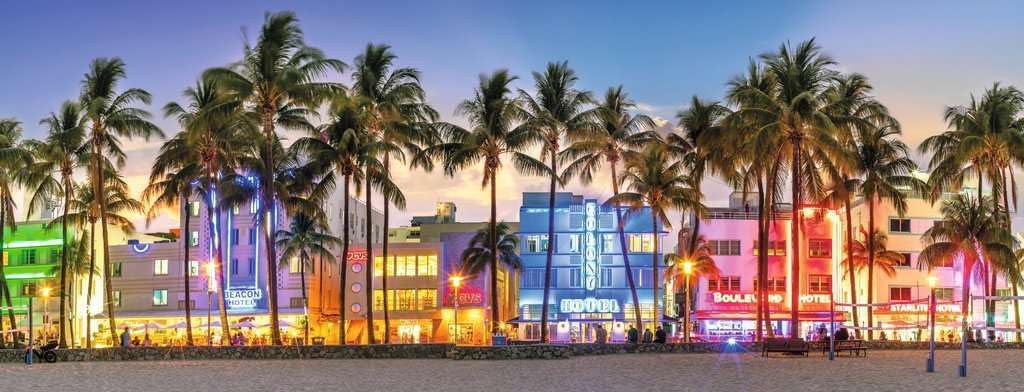 Éjszakai fények az Ocean Drive - on - panoráma Ravensburger 1000 darabos kirakó puzzle (RA-12001710) - puzzlegarden