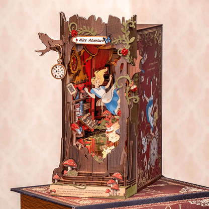 Rolife - Alice Kalandjai Robotime 300 darabos kirakó puzzle (RO - TGB12) - puzzlegarden